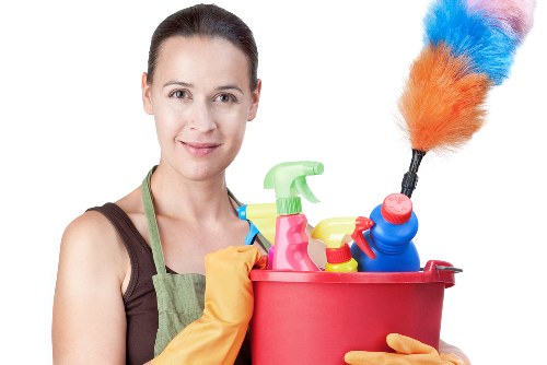 Carpet cleaning in Finsbury Park with a fresh, clean living room floor