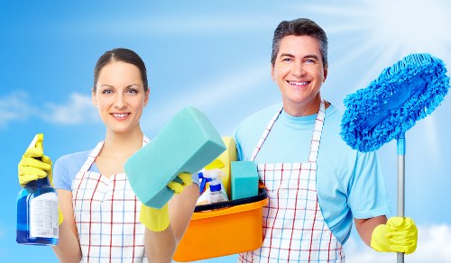 Deep cleaning by cleaners in Finsbury Park in a modern flat